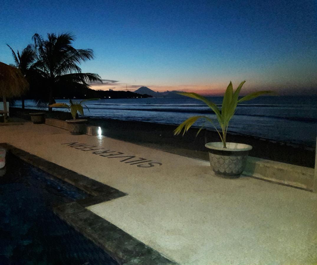 Silver Fern Beach Retreat Sekotong Extérieur photo